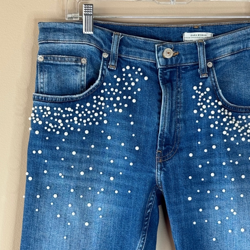 Zara Pearl Embellished Ankle Length Blue Jeans